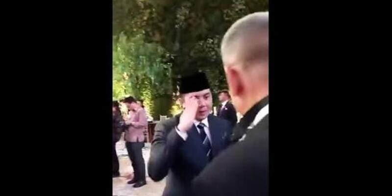 Viral! Ramai Video Seskab Mayor Teddy Hormat ke Aguan, Begini Kata pihak Istana