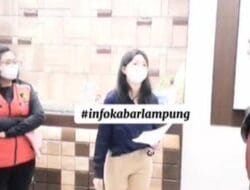 Viral! Video Polisi Debat dengan Karyawati Hotel saat Hendak Razia di Jambi, Berujung Propam Turun Tangan