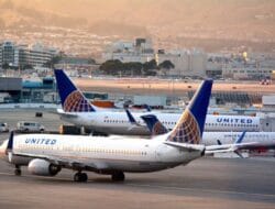 United Airlines Flight Emergency Landing