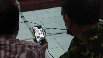 Iseng BO Cewek MiChat dan Lanjut VCS, Wanita Lansia Pensiunan PNS Jadi Korban Pemerasan hingga Rp300 Juta