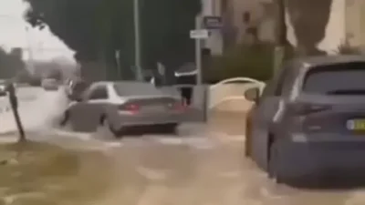 Kemalangan Kembali Turun: Usai Kebakaran Dahsyat dan Badai Pasir, Kini Israel Diterjang Banjir Besar