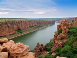 Tourist Places Near Delhi Within 100 Kms